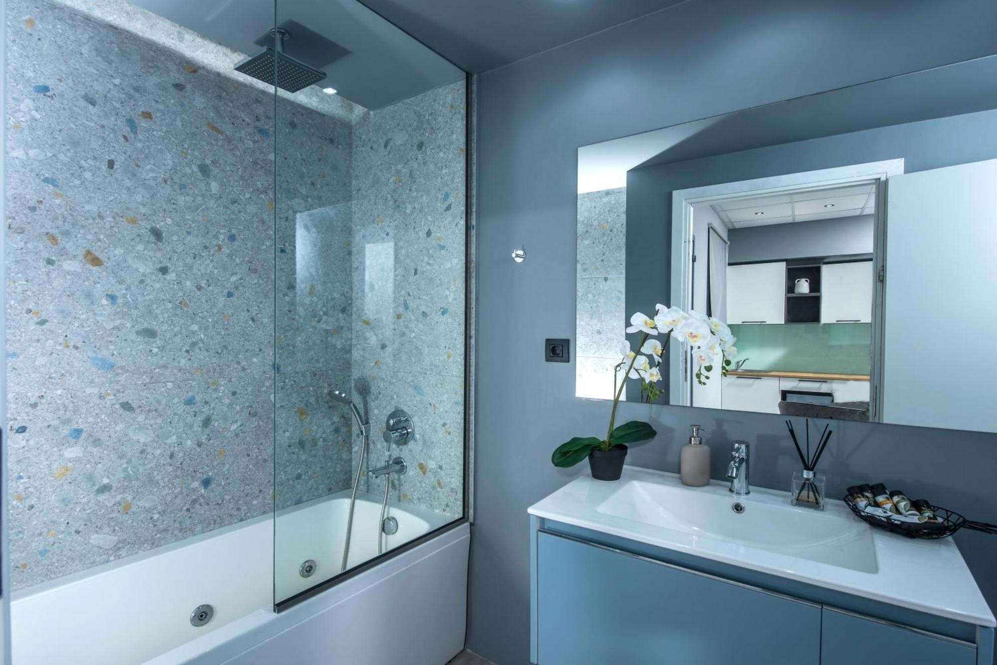 Korai Suites By Good Life Heraklion Exteriör bild